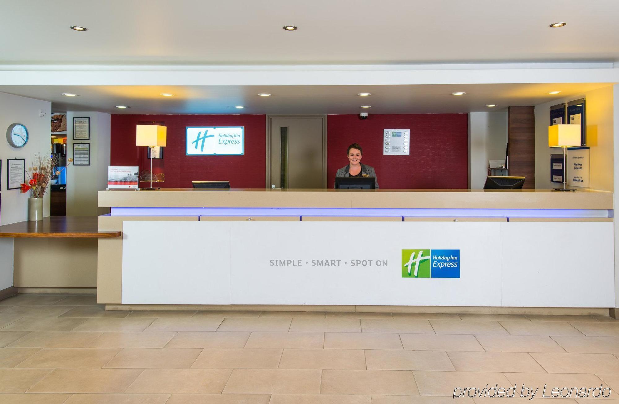 Holiday Inn Express Exeter East By Ihg Exterior photo
