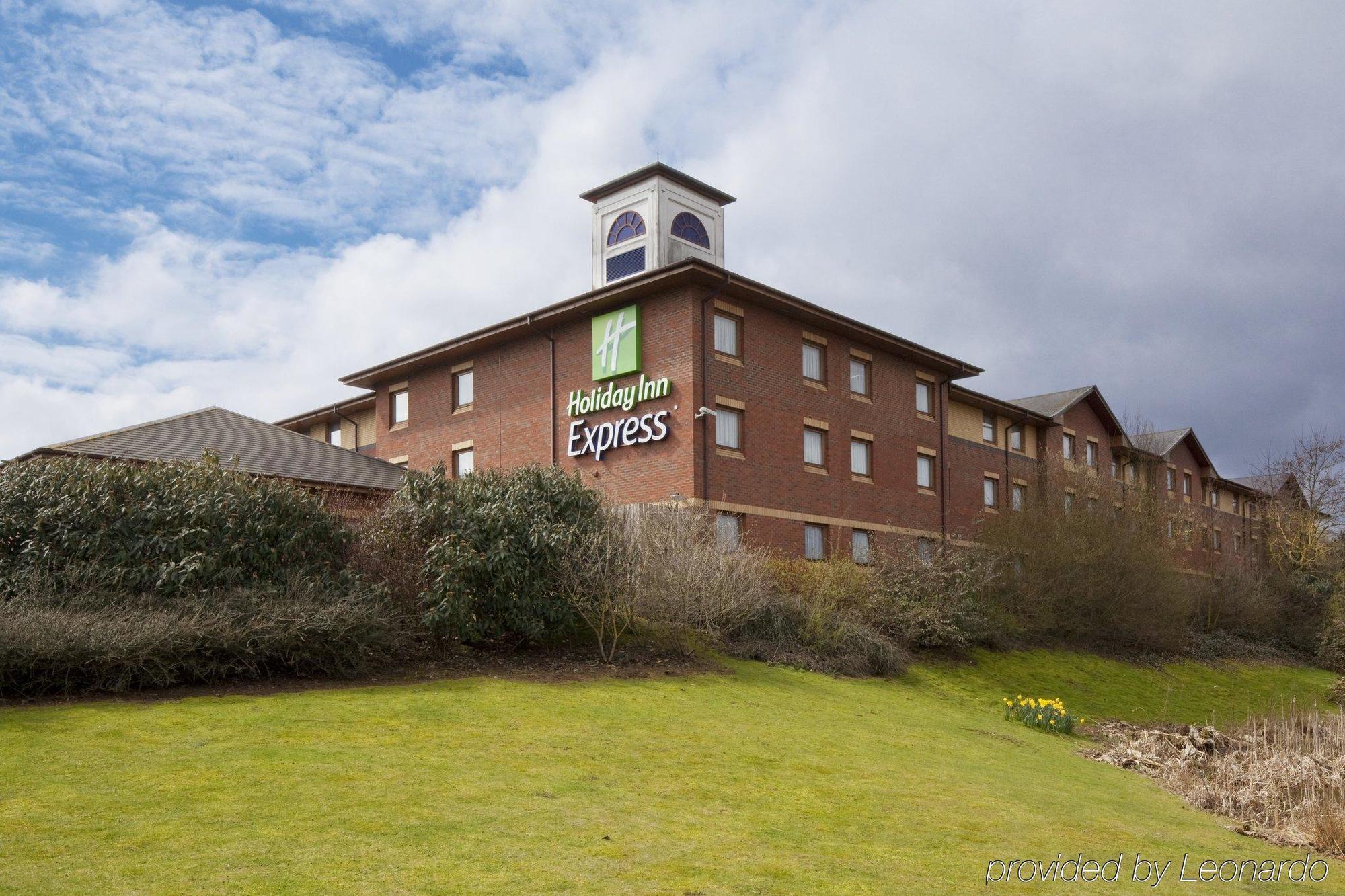 Holiday Inn Express Exeter East By Ihg Exterior photo