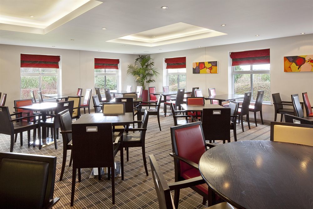 Holiday Inn Express Exeter East By Ihg Exterior photo